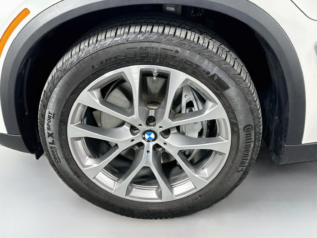 Used 2026 BMW X5 xDrive50e w/ Climate Comfort Package AWD/4WD image 32
