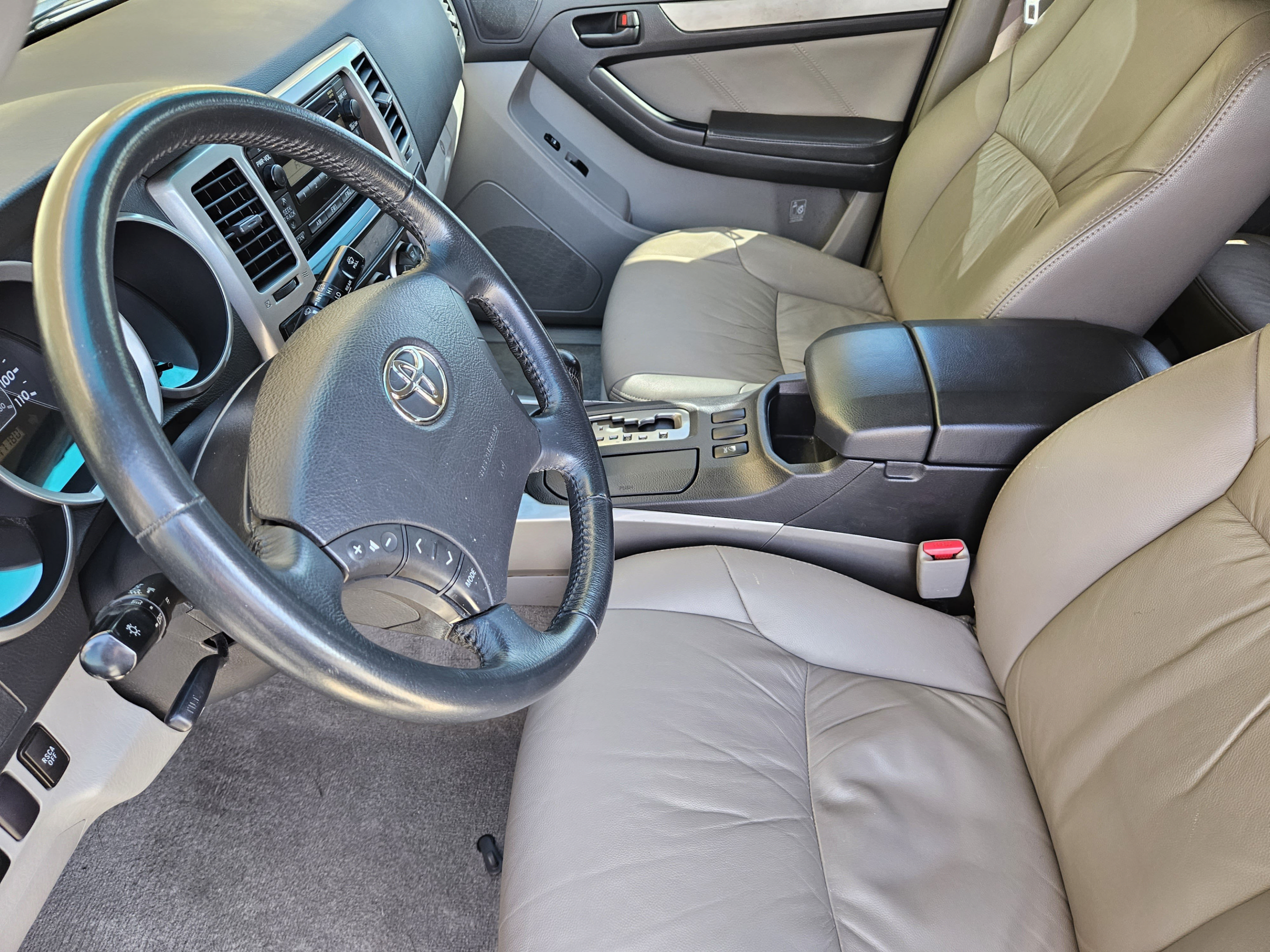 Used 2007 Toyota 4Runner SR5 AWD/4WD image 11