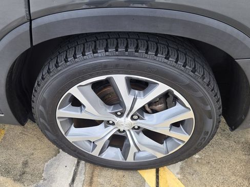 Used 2022 Hyundai Palisade SEL w/ Premium Package FWD image 7