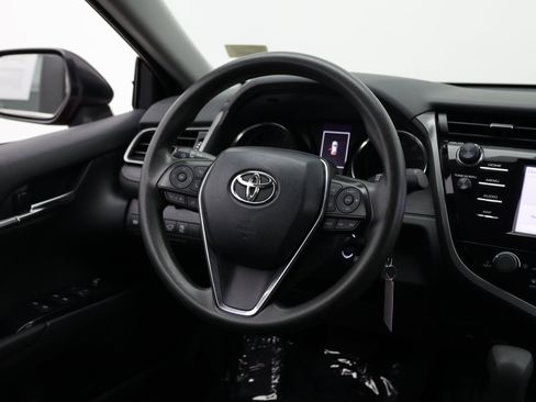 Used 2020 Toyota Camry LE FWD image 32