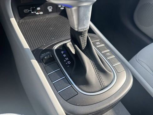 Used 2025 Hyundai Kona SEL image 20