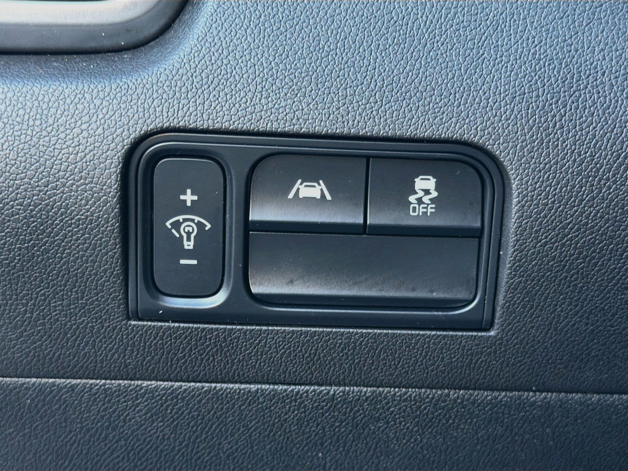 Used 2021 Kia Sorento S w/ Panoramic Sunroof Package FWD image 35