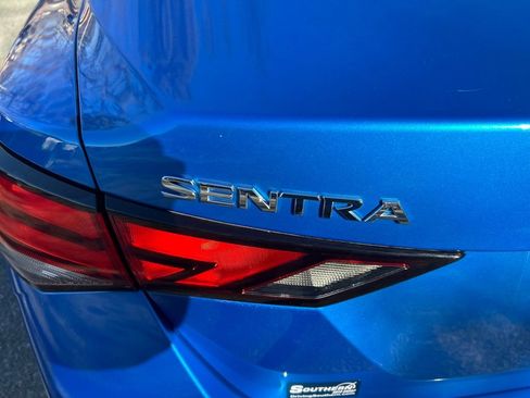 Used 2020 Nissan Sentra SV image 11