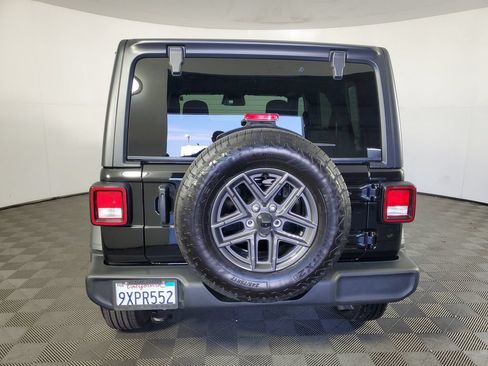 Used 2026 Jeep Wrangler Unlimited Sport AWD/4WD image 5