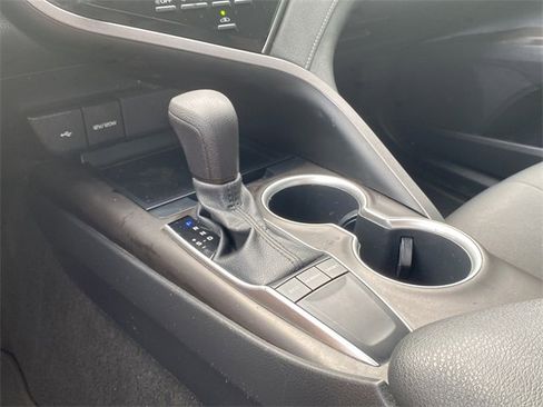Used 2023 Toyota Camry LE image 28