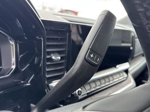 Used 2025 GMC Sierra 2500 SLT image 13