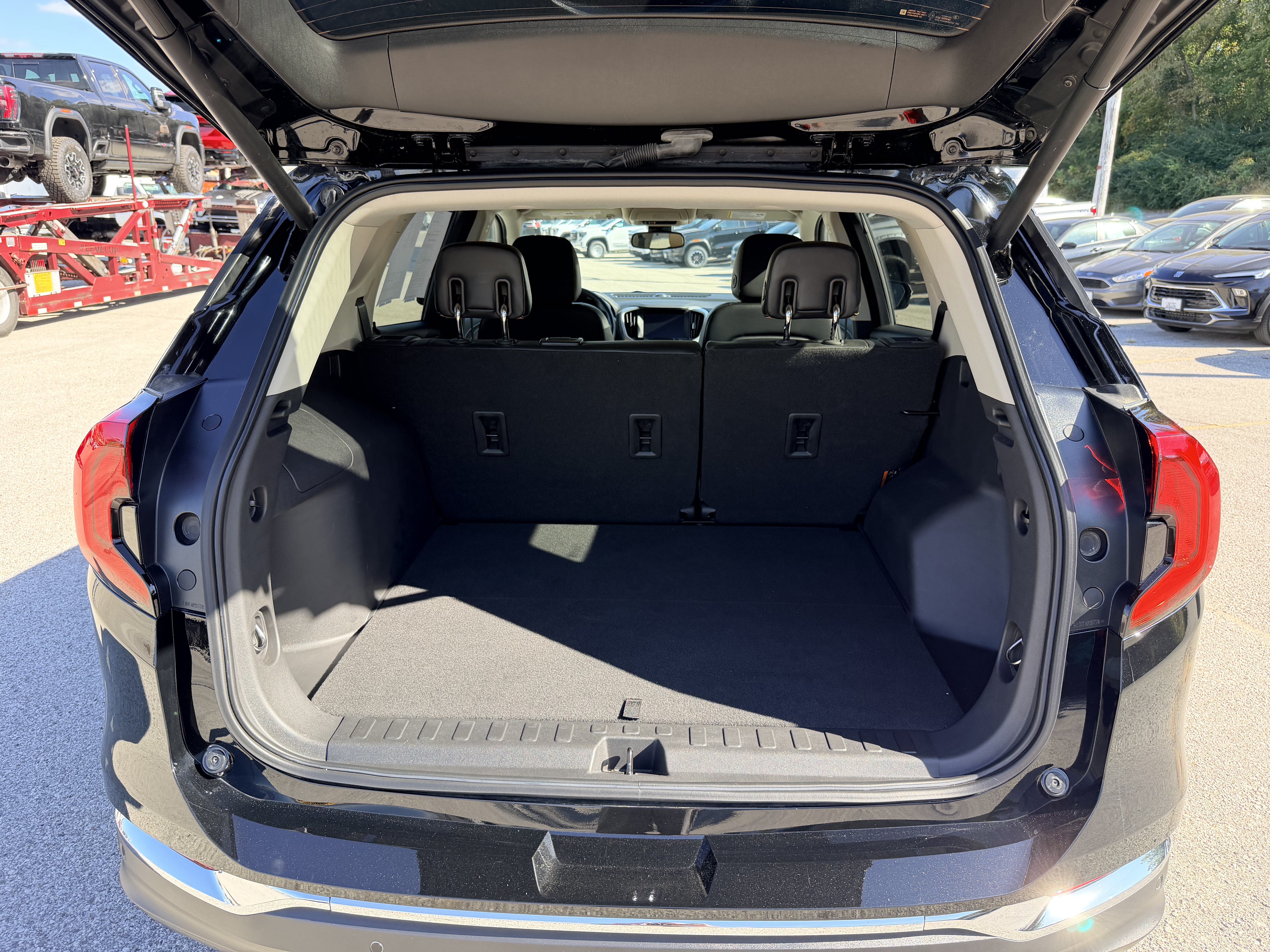 Used 2020 GMC Terrain SLT w/ Preferred Package FWD image 10