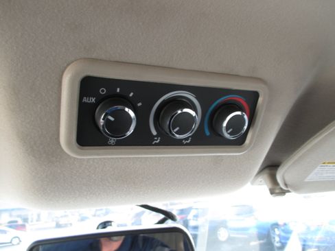 Used 2017 Chevrolet Express 2500 LS image 18