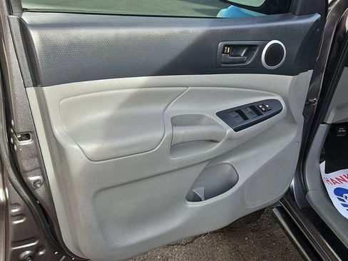 Used 2013 Toyota Tacoma Base w/ TRD Off-Road Pkg image 12