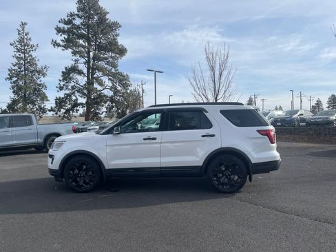 Used 2019 Ford Explorer Sport image 5