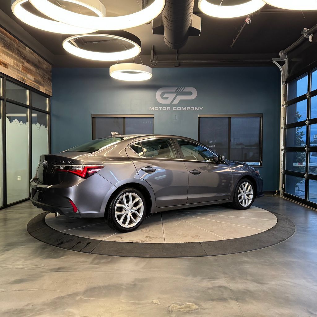 Used 2022 Acura ILX FWD image 3