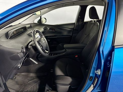 Used 2021 Toyota Prius LE AWD/4WD image 11
