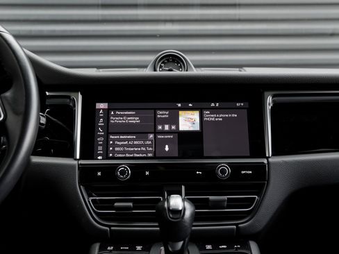 Used 2023 Porsche Macan image 20