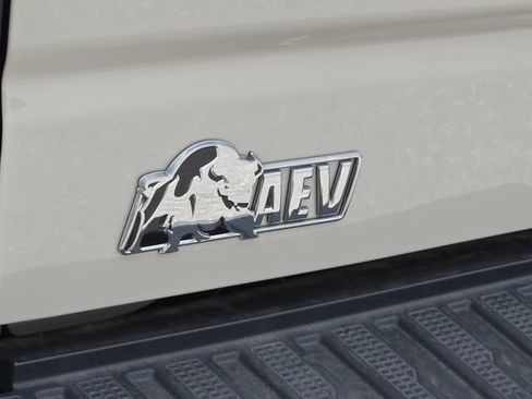 New 2026 GMC Sierra 1500 AT4X w/ AT4X AEV Edition AWD/4WD image 11