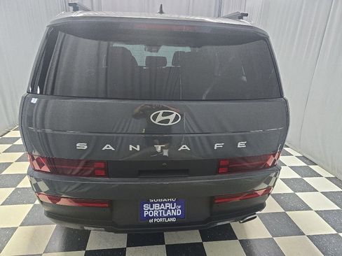 Used 2025 Hyundai Santa Fe SEL FWD image 10