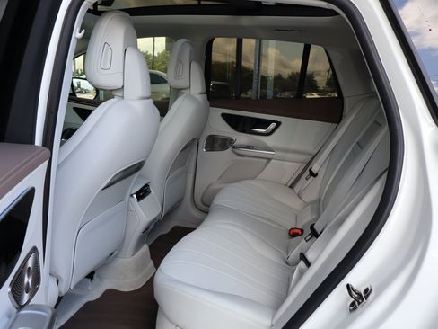 Used 2025 Mercedes-Benz EQE 350+ 4MATIC SUV image 17