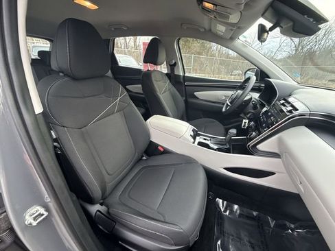 Certified 2024 Hyundai Tucson SE image 23