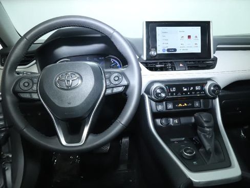 Certified 2024 Toyota RAV4 XLE w/ Convenience Package AWD/4WD image 28