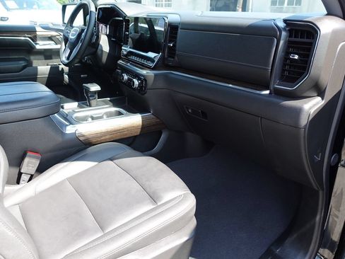 Used 2024 GMC Sierra 1500 Elevation w/ Elevation Premium Package AWD/4WD image 37