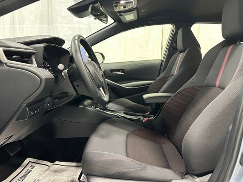 Used 2025 Toyota Corolla SE image 14