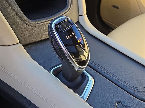 Used 2017 Cadillac XT5 Luxury w/ Driver Awareness Package image 15