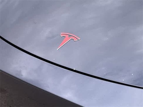 Used 2020 Tesla Model Y Long Range image 12