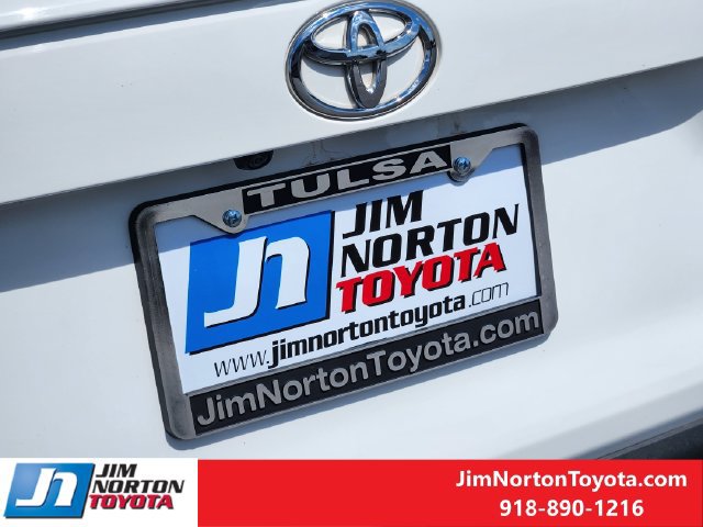 Used 2025 Toyota RAV4 XLE FWD image 11