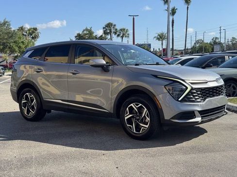 Certified 2024 Kia Sportage LX AWD/4WD image 4