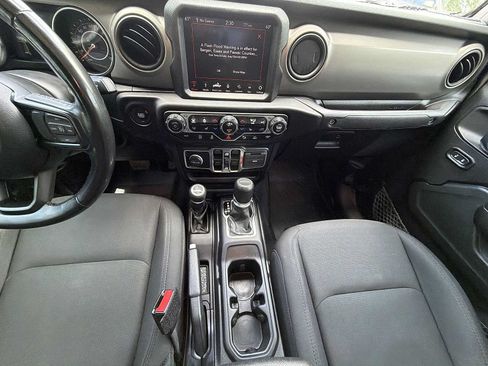 Used 2021 Jeep Gladiator Sport AWD/4WD image 24