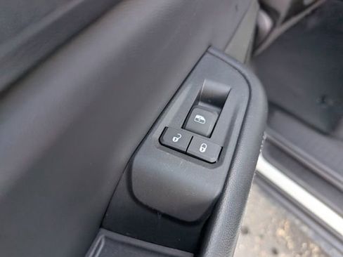 Used 2024 Jeep Grand Cherokee L Altitude AWD/4WD image 11