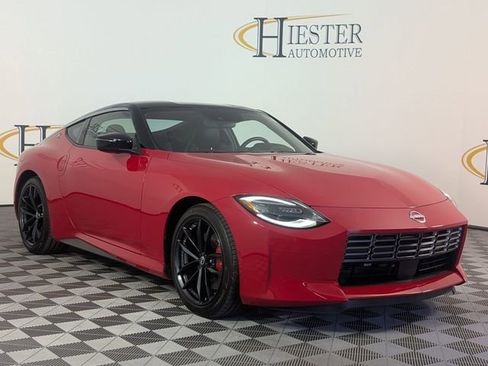 Used 2025 Nissan Z Performance w/ Floor Mat Package image 2