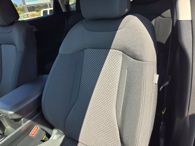 New 2027 Kia Sportage LX FWD image 14