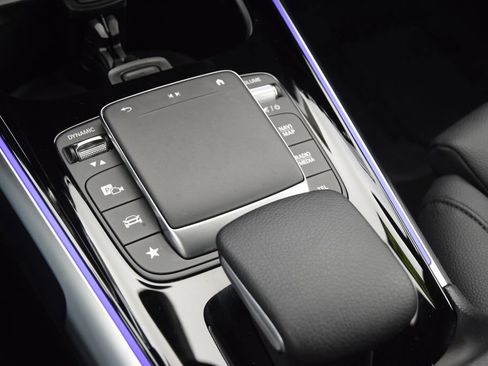 Certified 2023 Mercedes-Benz EQB 300 4MATIC image 28