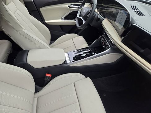 Certified 2025 Audi Q5 Prestige AWD/4WD image 18