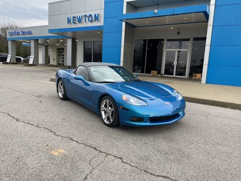 Used 2008 Chevrolet Corvette Convertible w/ Preferred Equipment Group image 2