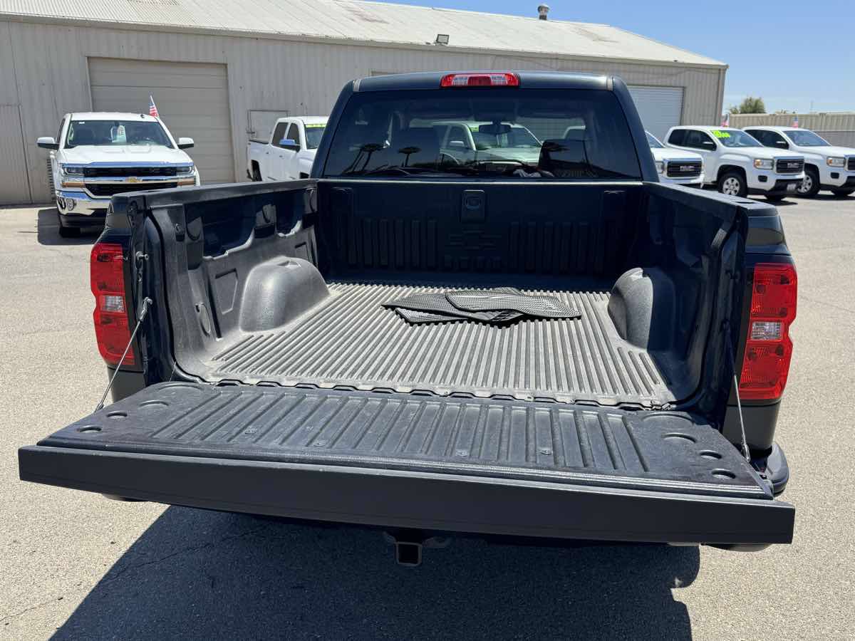 Used 2018 Chevrolet Silverado 1500 LT w/ All Star Edition AWD/4WD image 11
