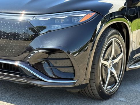 Used 2023 Mercedes-Benz EQS 580 4MATIC SUV image 4