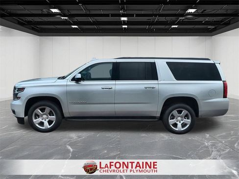 Certified 2019 Chevrolet Suburban LT w/ Luxury Package image 5