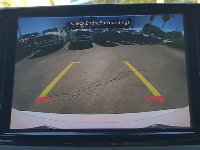Certified 2025 Chrysler Pacifica Select FWD image 26