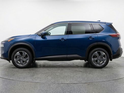 Used 2025 Nissan Rogue SV image 5