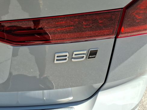 Used 2026 Volvo XC60 B5 Plus w/ Protection Package Premier AWD/4WD image 6