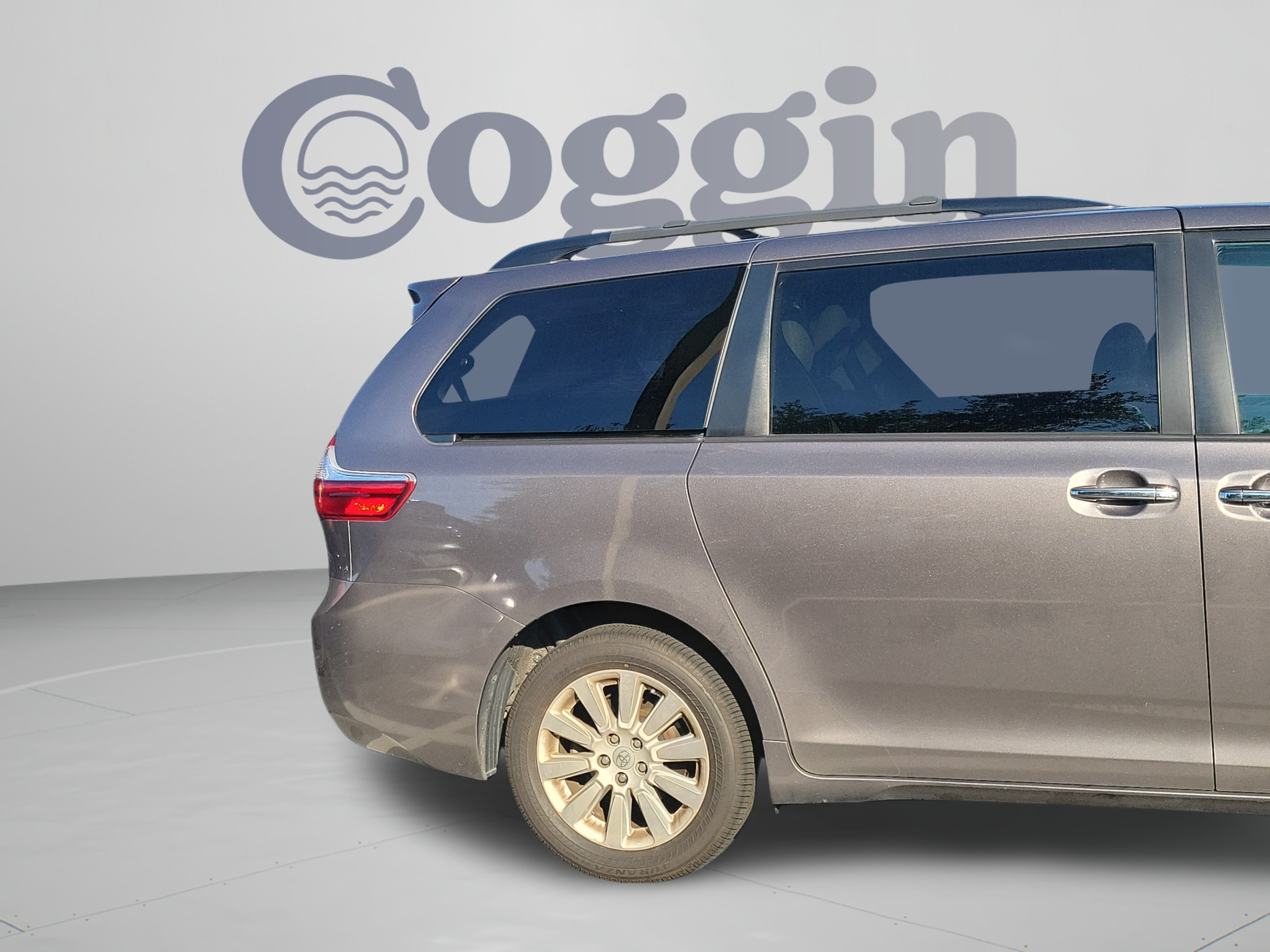 Used 2015 Toyota Sienna Limited Premium AWD/4WD image 9