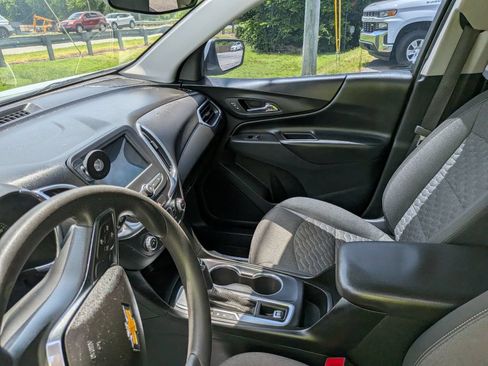 Used 2019 Chevrolet Equinox LT FWD image 15