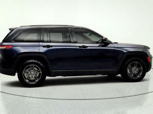 Used 2024 Jeep Grand Cherokee Trailhawk w/ Advanced Protech Group II AWD/4WD image 4