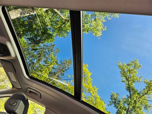 New 2025 Audi Q5 Premium image 18