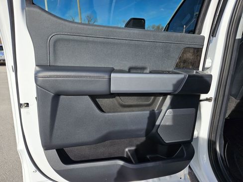 Used 2024 Ford F250 Lariat w/ Chrome Package image 26