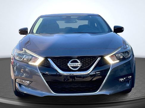 Used 2018 Nissan Maxima Platinum image 3