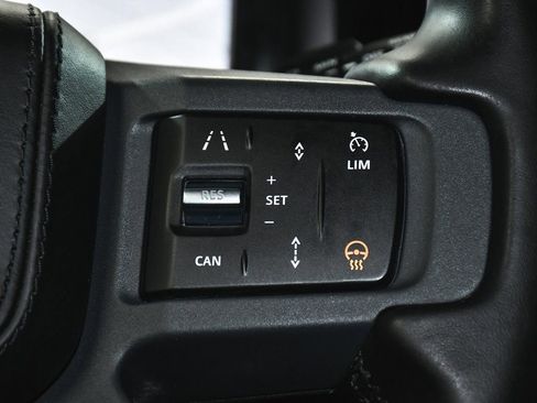 Used 2024 Land Rover Defender 130 X image 25