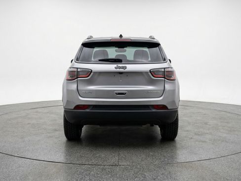 Used 2025 Jeep Compass Trailhawk AWD/4WD image 7