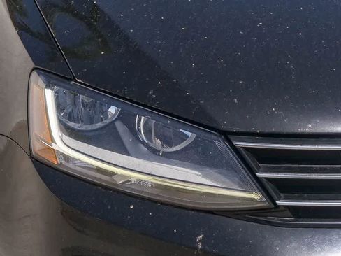 Used 2017 Volkswagen Jetta S w/ Jetta S Cold Weather Package FWD image 4